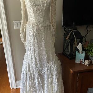 Elegant Lace Wedding Dress